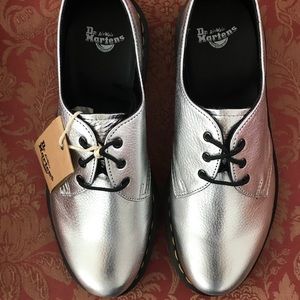 Dr. Martens Women’s 1461